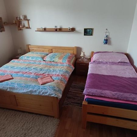 Privat Bea Apartment Podturen Exterior photo