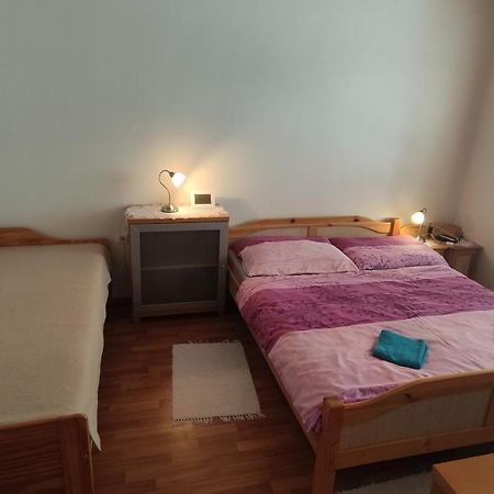 Privat Bea Apartment Podturen Exterior photo