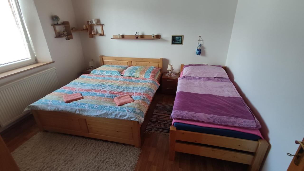 Privat Bea Apartment Podturen Exterior photo