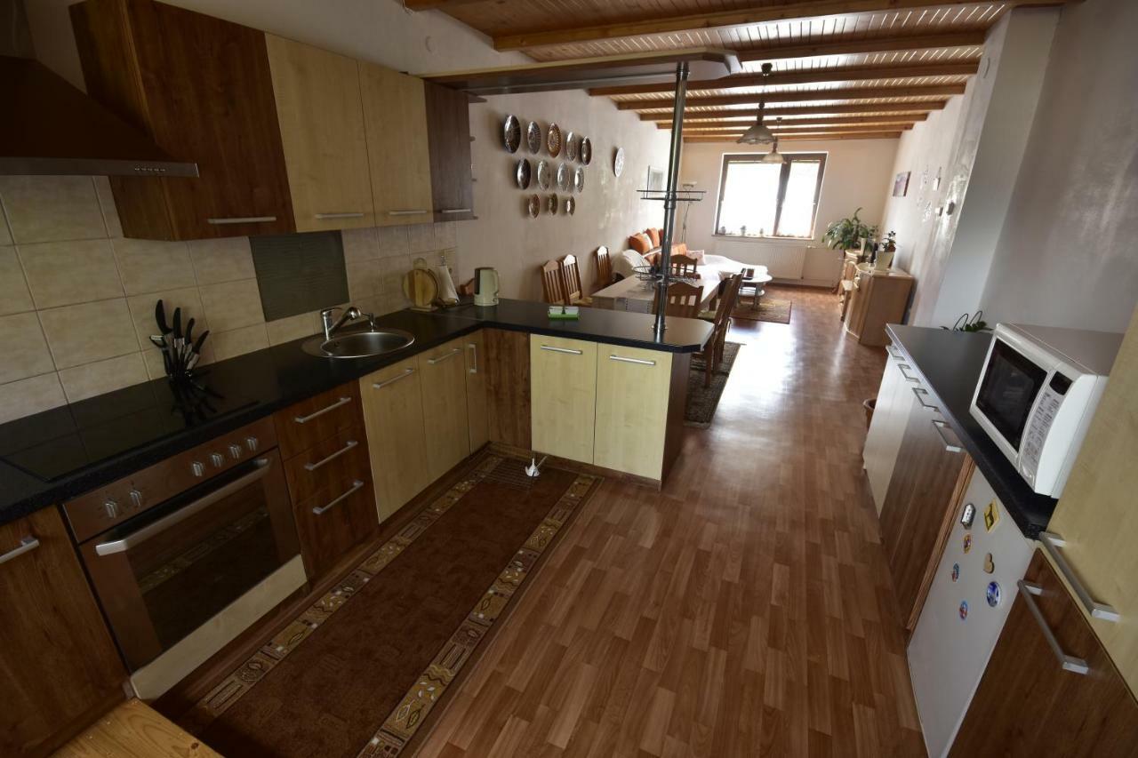 Privat Bea Apartment Podturen Exterior photo