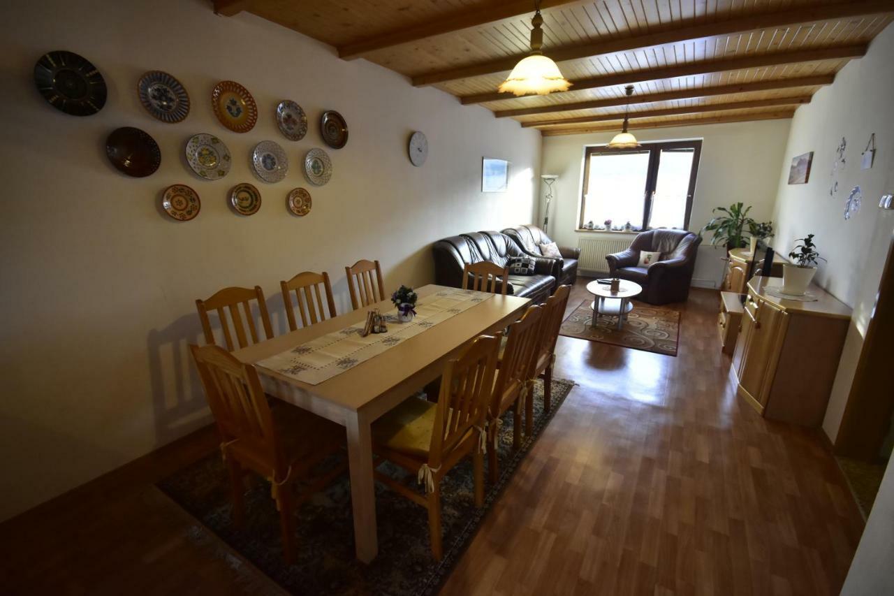 Privat Bea Apartment Podturen Exterior photo